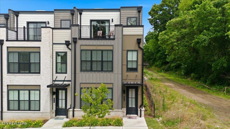 376 Mccormick St, Knoxville, TN 37920