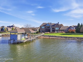 3764 Promontory Point, Louisville, TN 37777