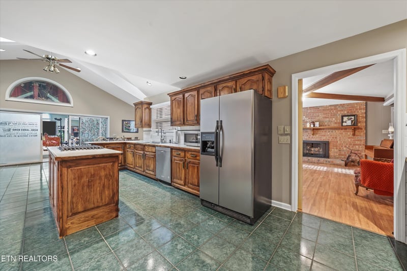 377 Dominion Cir, Knoxville, TN 37934