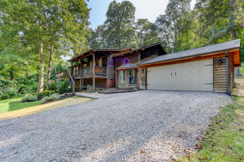 377 Satterfield Rd, Luttrell, TN 37779
