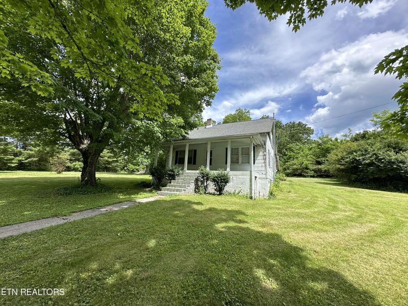 378 Cook Rd, Crossville, TN 38555