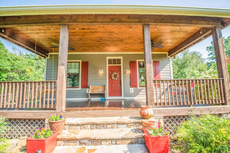 378 Ellis Rd, Kingston, TN 37763