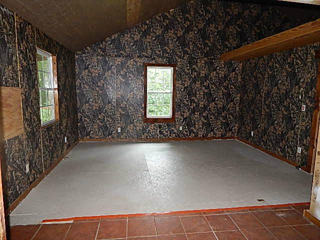 378 Scott Wyatt Rd, Deer Lodge, TN 37726