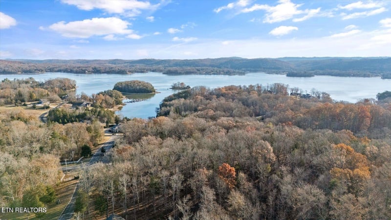 378 Walking Horse Tr, Rockwood, TN 37854