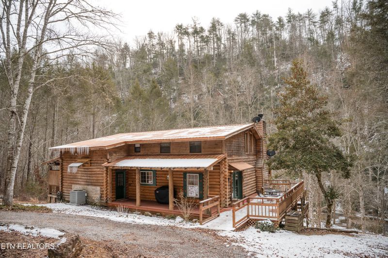 3783 Thomas Ln, Sevierville, TN 37876
