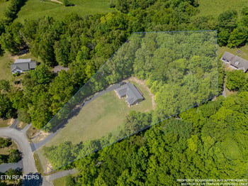 379 Hilltop Dr, Crossville, TN 38555