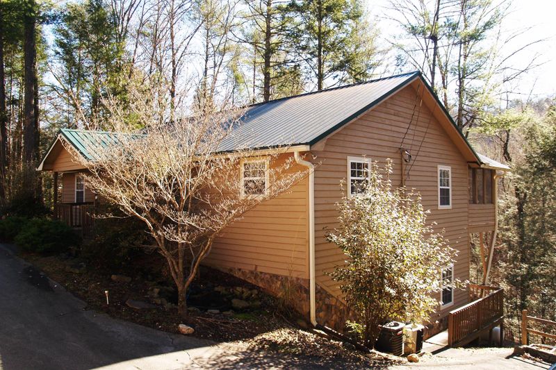 379 Laurel Rd, Townsend, TN 37882