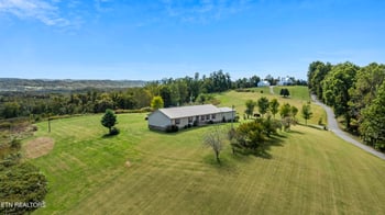 379 Walker Rd, Sharps Chapel, TN 37866