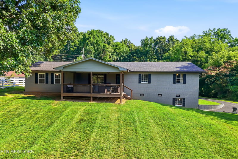 379 Wells Rd, Powell, TN 37849
