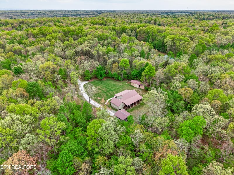 3790 Cumberland Lakes Dr, Monterey, TN 38574