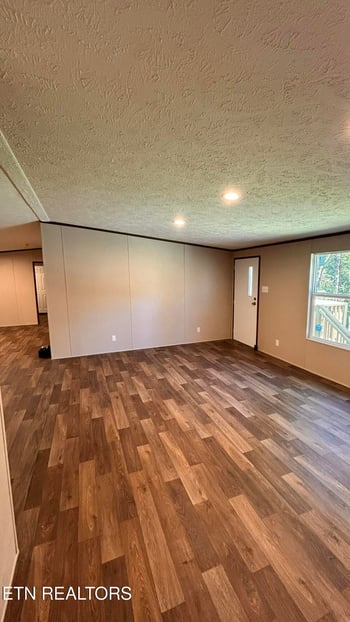 3792 Strong Rd, Mascot, TN 37806