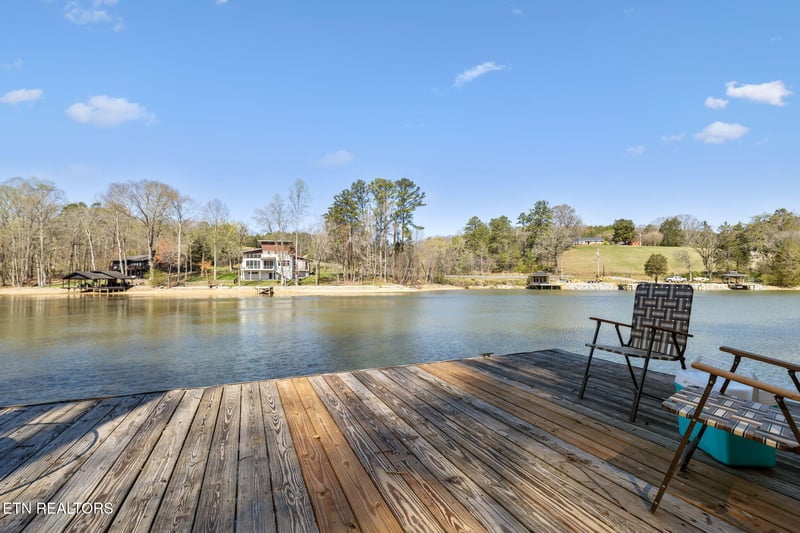 3798 Lakeland Dr, Lenoir City, TN 37772