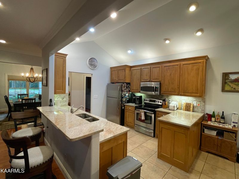 38 Bingham Ln, Crossville, TN 38558