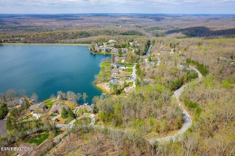 38 Milnor Ter, Crossville, TN 38558
