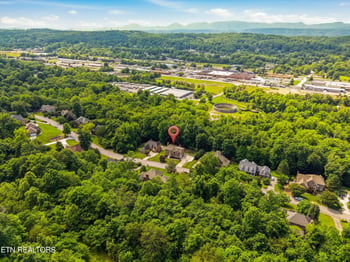 38 Palisades Pkwy, Oak Ridge, TN 37830