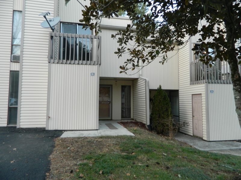38 Valley Forge Dr, Oak Ridge, TN 37830