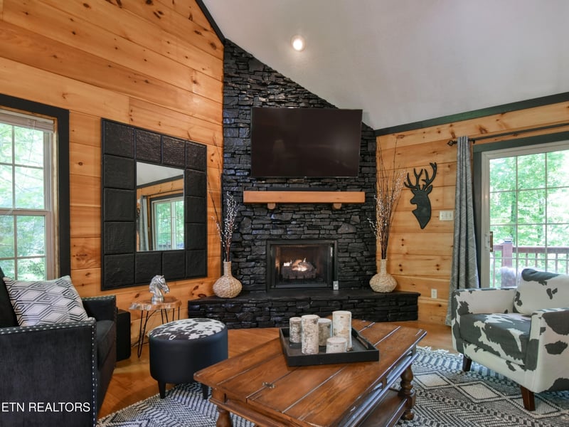 380 Laurel Rd, Townsend, TN 37882