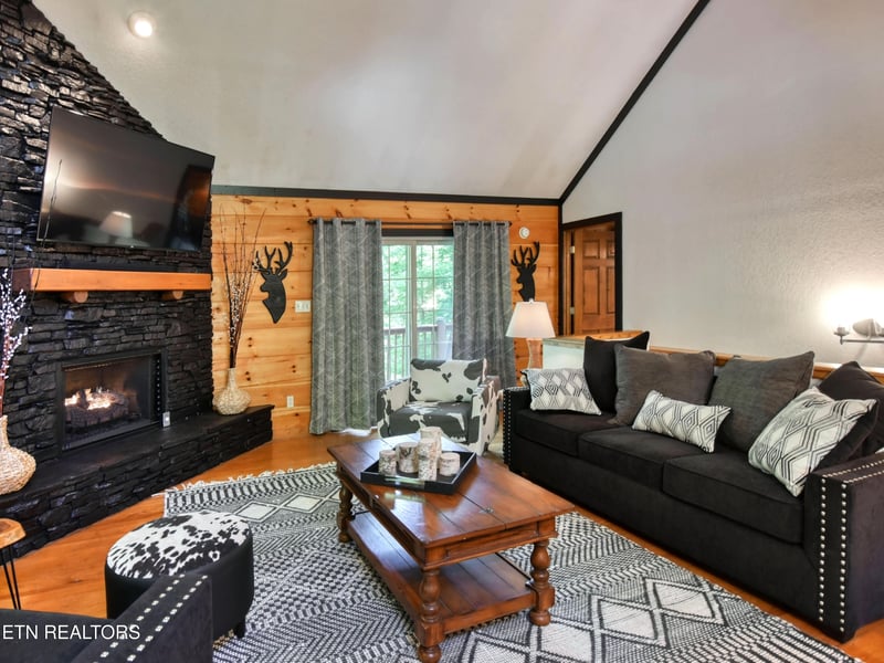 380 Laurel Rd, Townsend, TN 37882