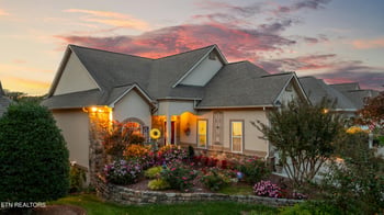 380 Morning Dove Dr, Vonore, TN 37885