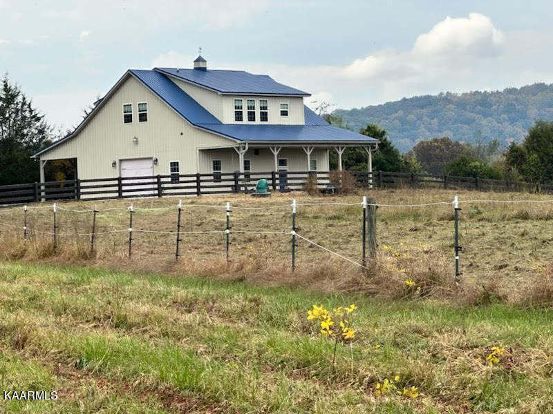 380 Pawnook Farm Rd, Lenoir City, TN 37771