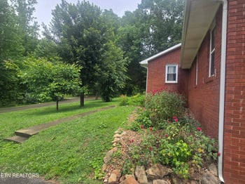 380 Vine Ave, Oneida, TN 37841