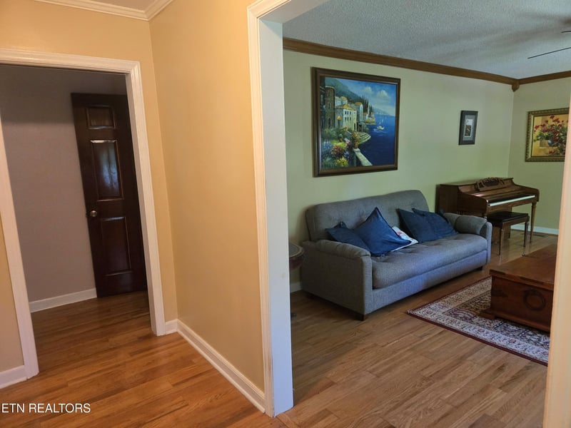 380 Vine Ave, Oneida, TN 37841