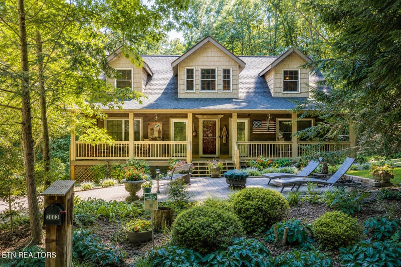 3803 Westwood Dr, Sevierville, TN 37862