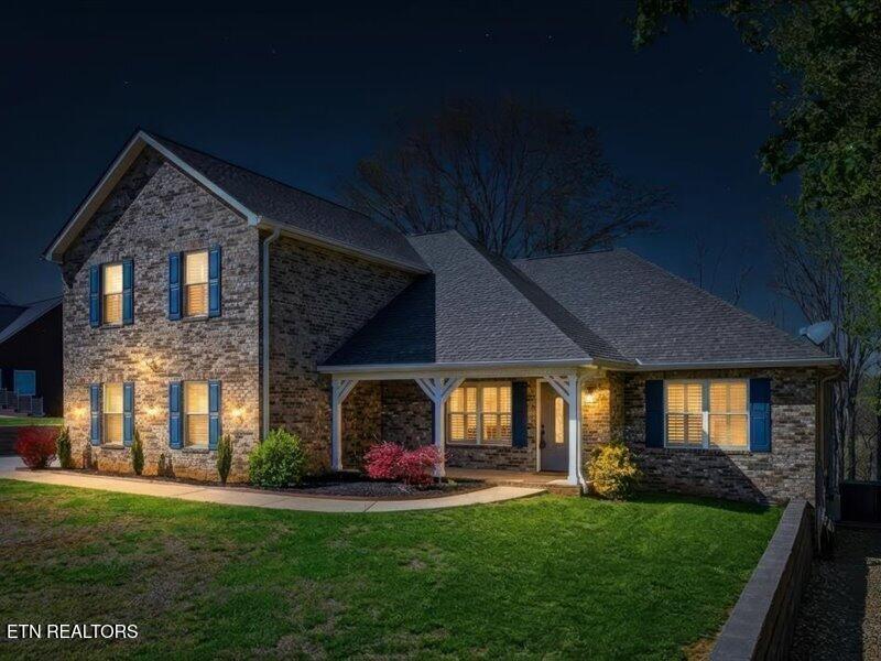 3804 Mary Frances Dr, Maryville, TN 37804