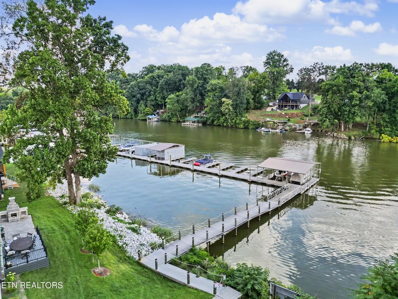3806 Admirality Ln, Knoxville, TN 37920