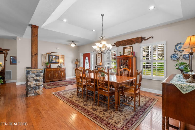 3806 Crescent Ridge Ct, Maryville, TN 37804