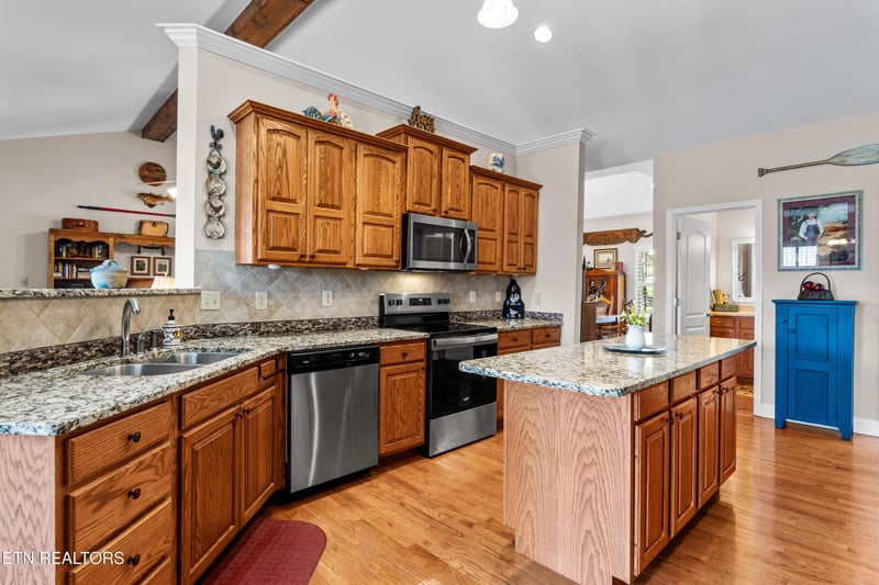 3806 Crescent Ridge Ct, Maryville, TN 37804