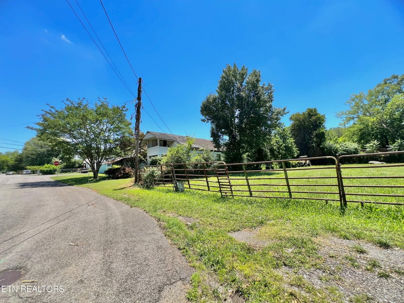 3808 Reagan Ave, Knoxville, TN 37919