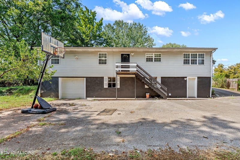3810 Buffat Mill Rd, Knoxville, TN 37914