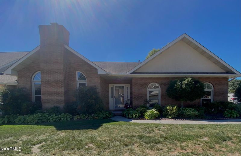 3810 Whitworth Dr, Knoxville, TN 37938