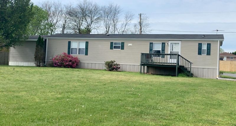 3811 Benji Ln, Corryton, TN 37721