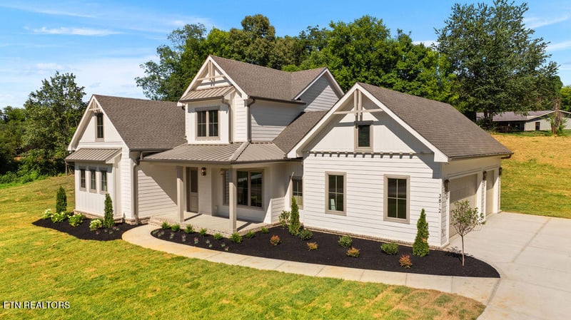 3812 Lakeside Estates Way, Louisville, TN 37777