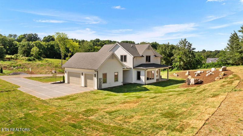 3812 Lakeside Estates Way, Louisville, TN 37777