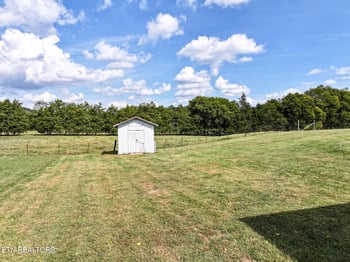 3814 Benji Ln, Corryton, TN 37721