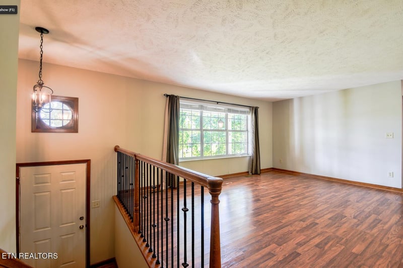3814 Dovefield Ct, Louisville, TN 37777