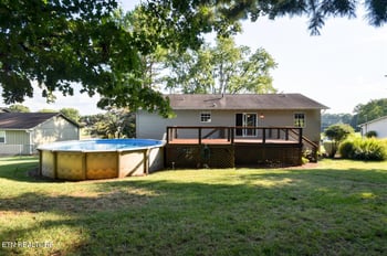 3814 Dovefield Ct, Louisville, TN 37777