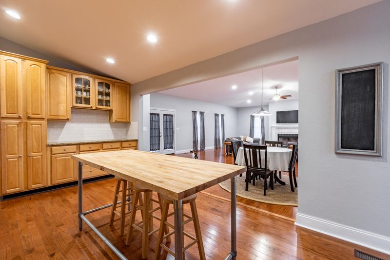 3815 Jay Kerr Rd, Rockford, TN 37853