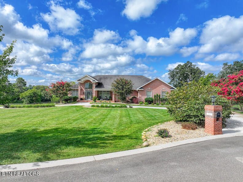 3817 Compass Pointe Dr, Louisville, TN 37777