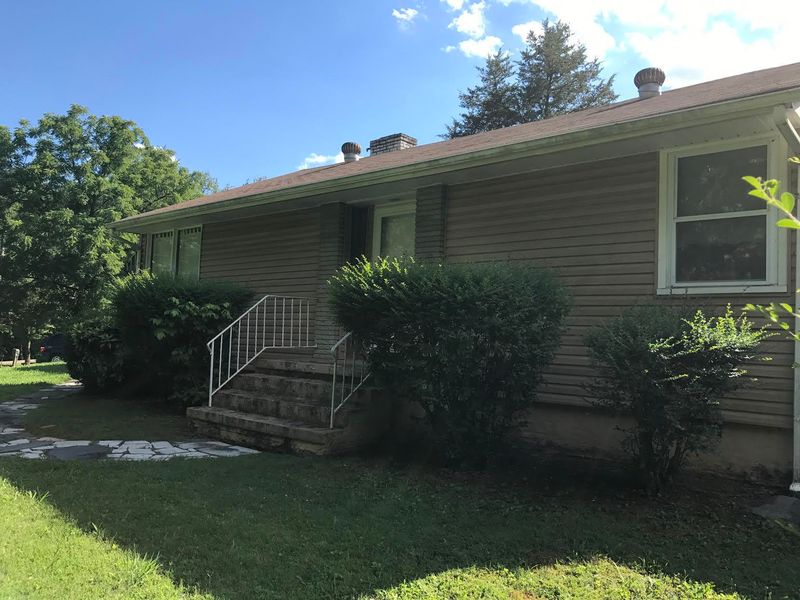 3819 Riverview Dr, Knoxville, TN 37914
