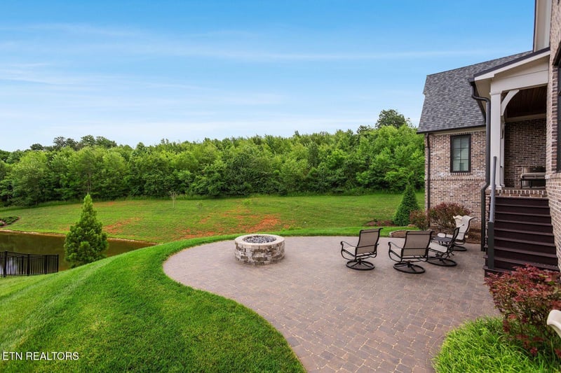 382 Barnsley Rd, Knoxville, TN 37934