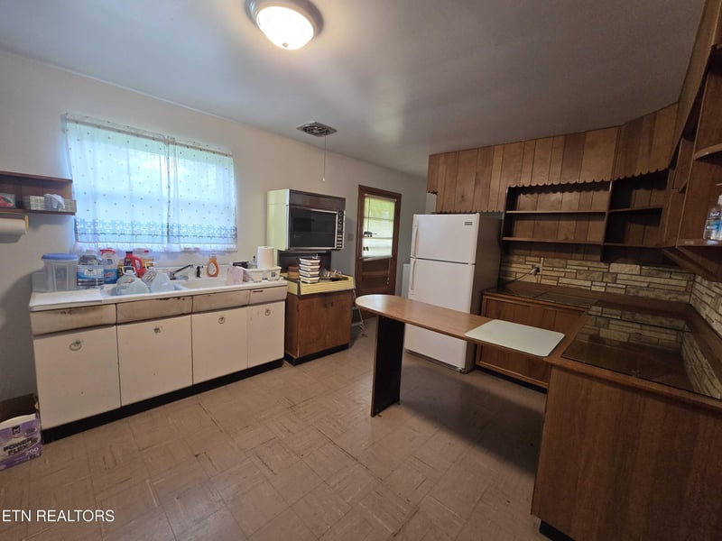382 Meadow Branch Rd, Bean Station, TN 37708