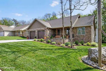 382 Saint George Dr, Crossville, TN 38558