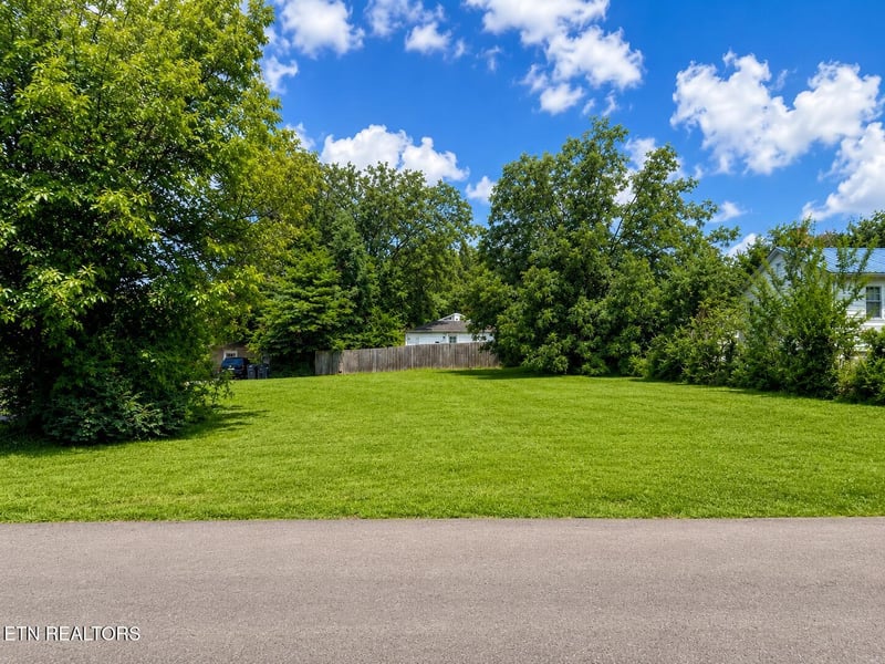 3821 Dance Ave, Knoxville, TN 37919