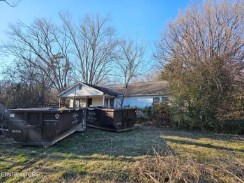 3821 Wayne Dr, Knoxville, TN 37914