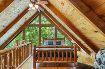3823 Dollys Dr, Sevierville, TN 37876