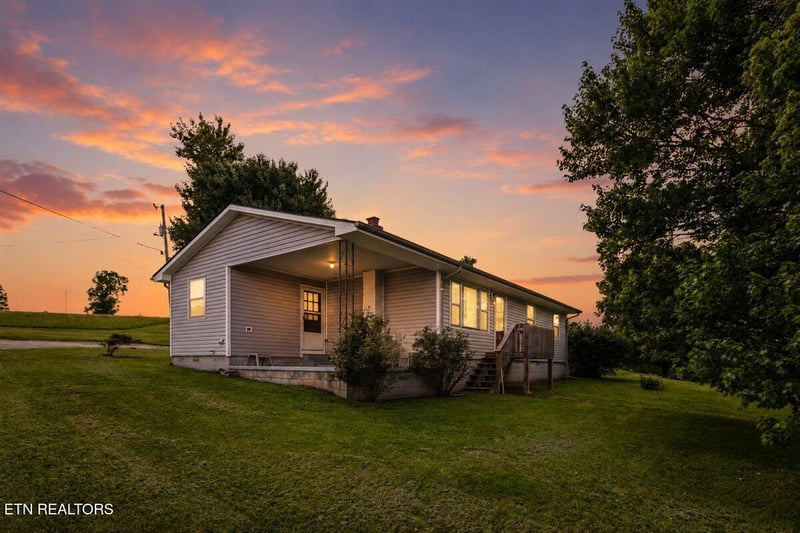 3824 Demory Rd, Lafollette, TN 37766